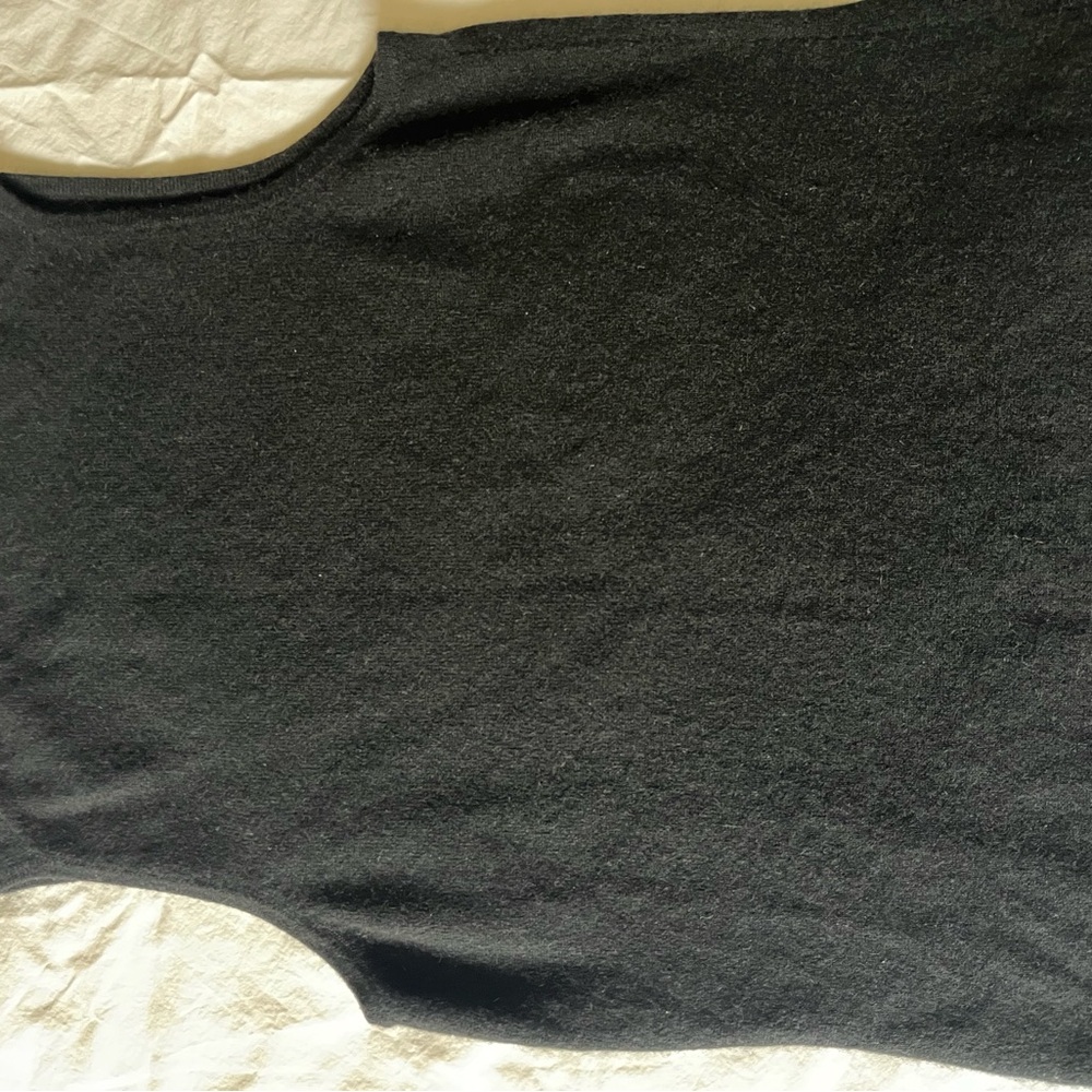 Lord & Taylor 100% Cashmere Vest women’s M - slipover, tank top - Picture 9 of 9